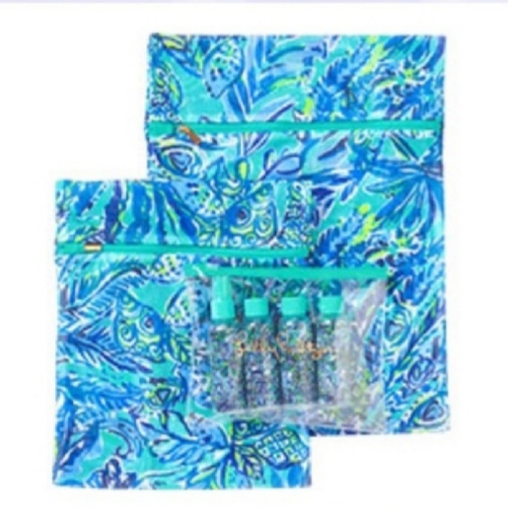 Lilly Pulitzer GWP travel set